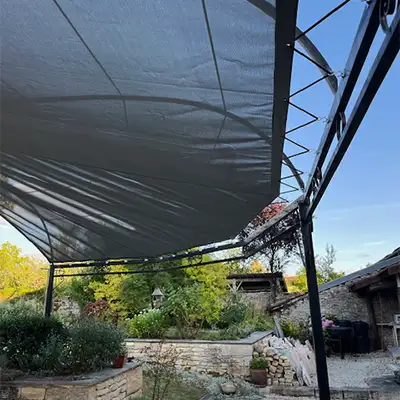 bâche de protection pergola